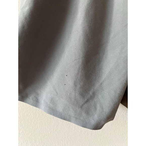Athleta Girl Gray Shorts Size XL/14 - Picture 5 of 5